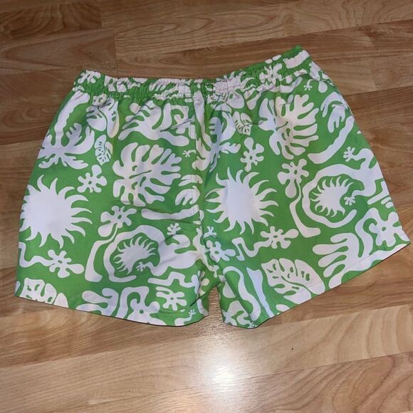 ASOS Men's Green & White Tropical Swimsuit Board Shorts - Picture 9 of 9